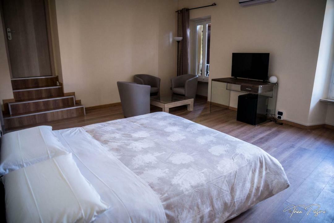 Hotel Lonatino لوناتو المظهر الخارجي الصورة